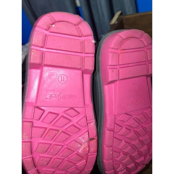 Size 11 Girls Pink and Gray Cat & Jack Snow Boots - Picture 5 of 5